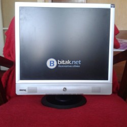 Продавам монитор за компютър, марка -  "BENQ",  модел -  "Q7C4".